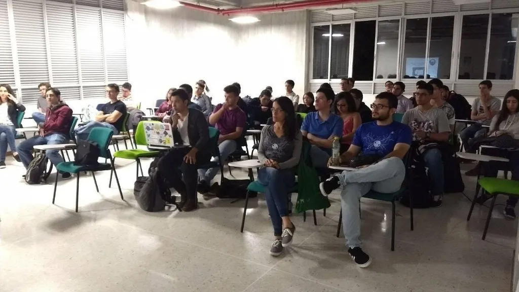 Audience during the talk at Pereira Tech Talks