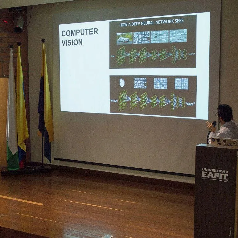 Presenting the Computer Vision section at Universidad EAFIT